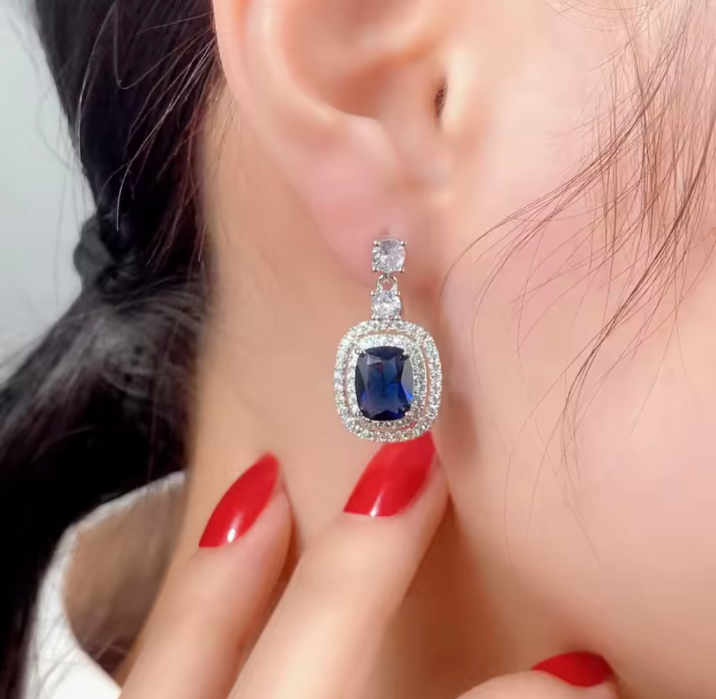 Arete Emilia Plata .925 con baño de rodio