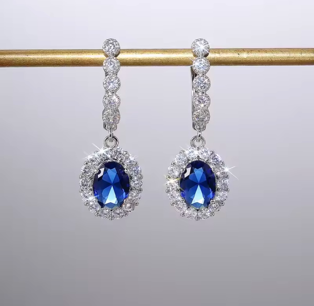 [S110] Arete Isidora Plata .925 con baño de rodio