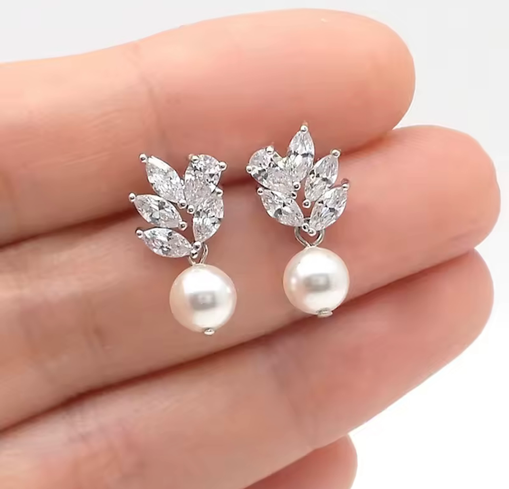 Arete Irene Plata .925 con baño de rodio