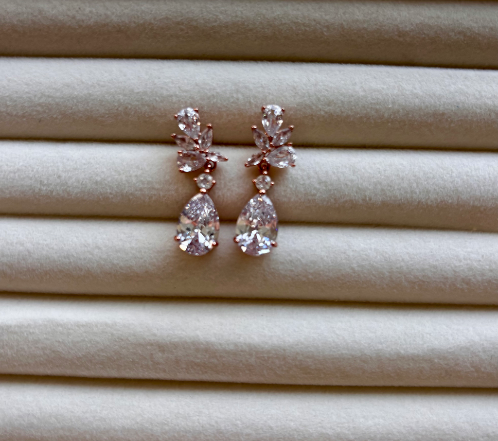 Arete Renata Rose Plata .925 con baño de rodio