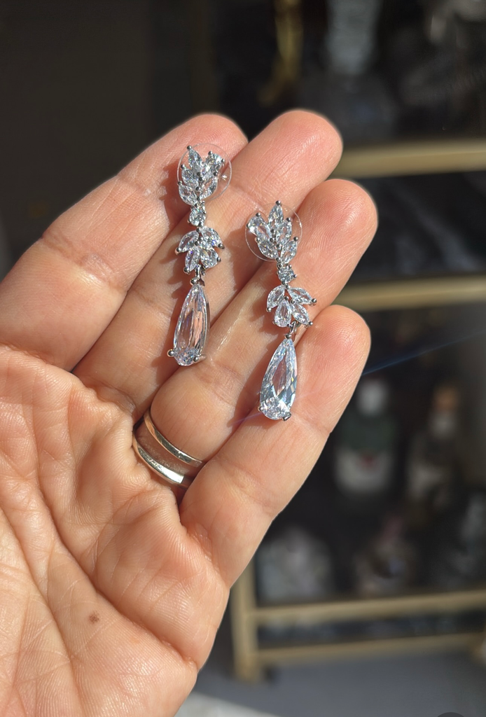 Arete Judith Plata .925 con baño de rodio