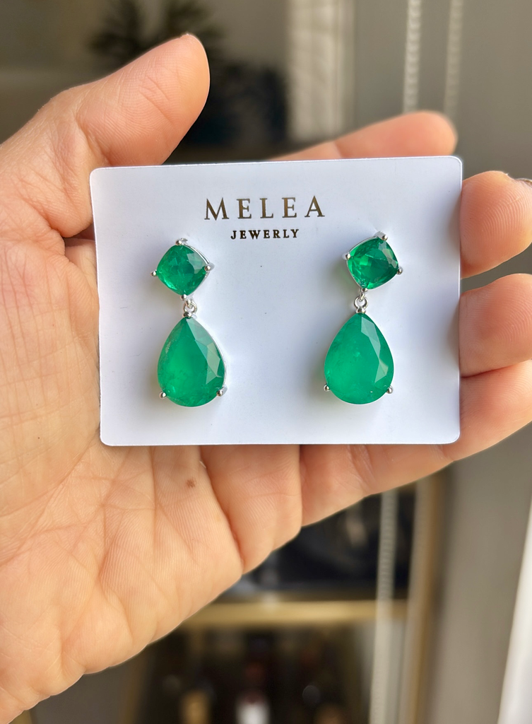 Arete Iris Esmeralda Plata .925 con baño de rodio