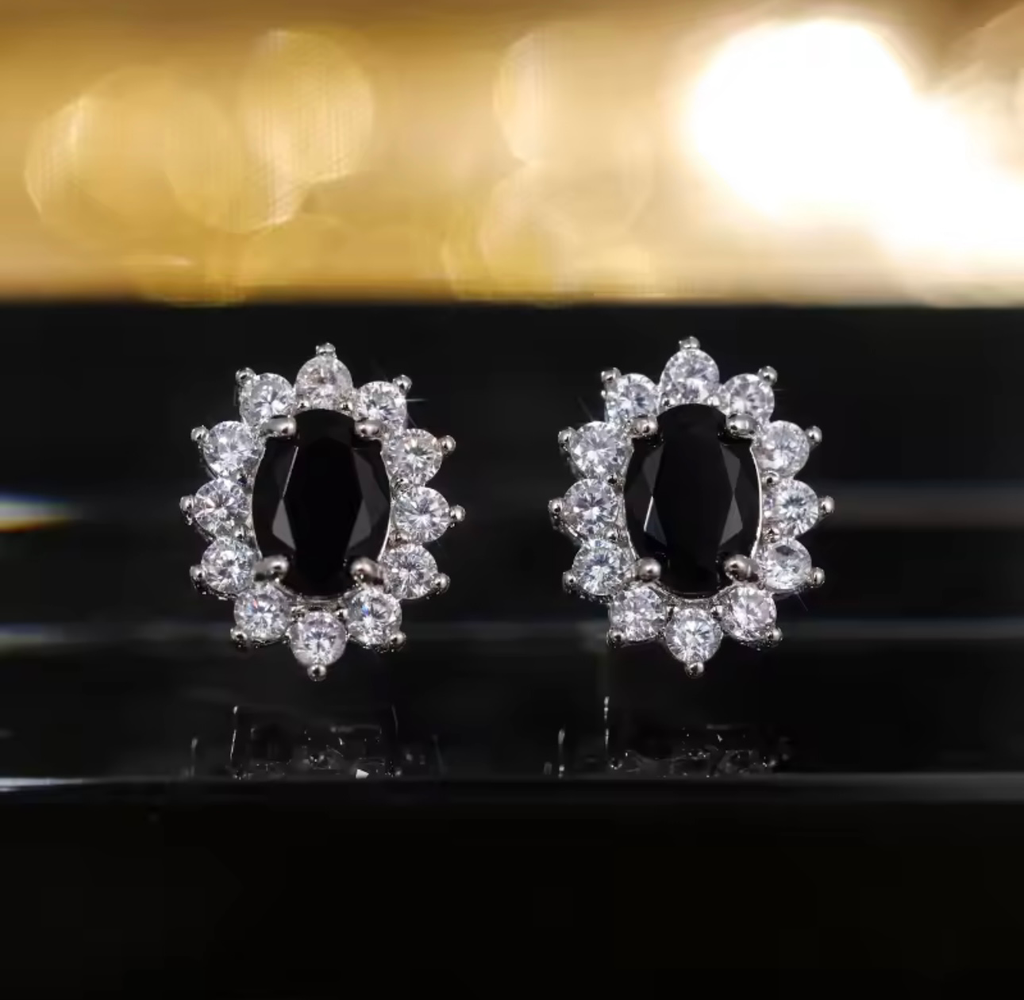 [S203] Arete Studs Diana Negra Plata .925 con baño de rodio