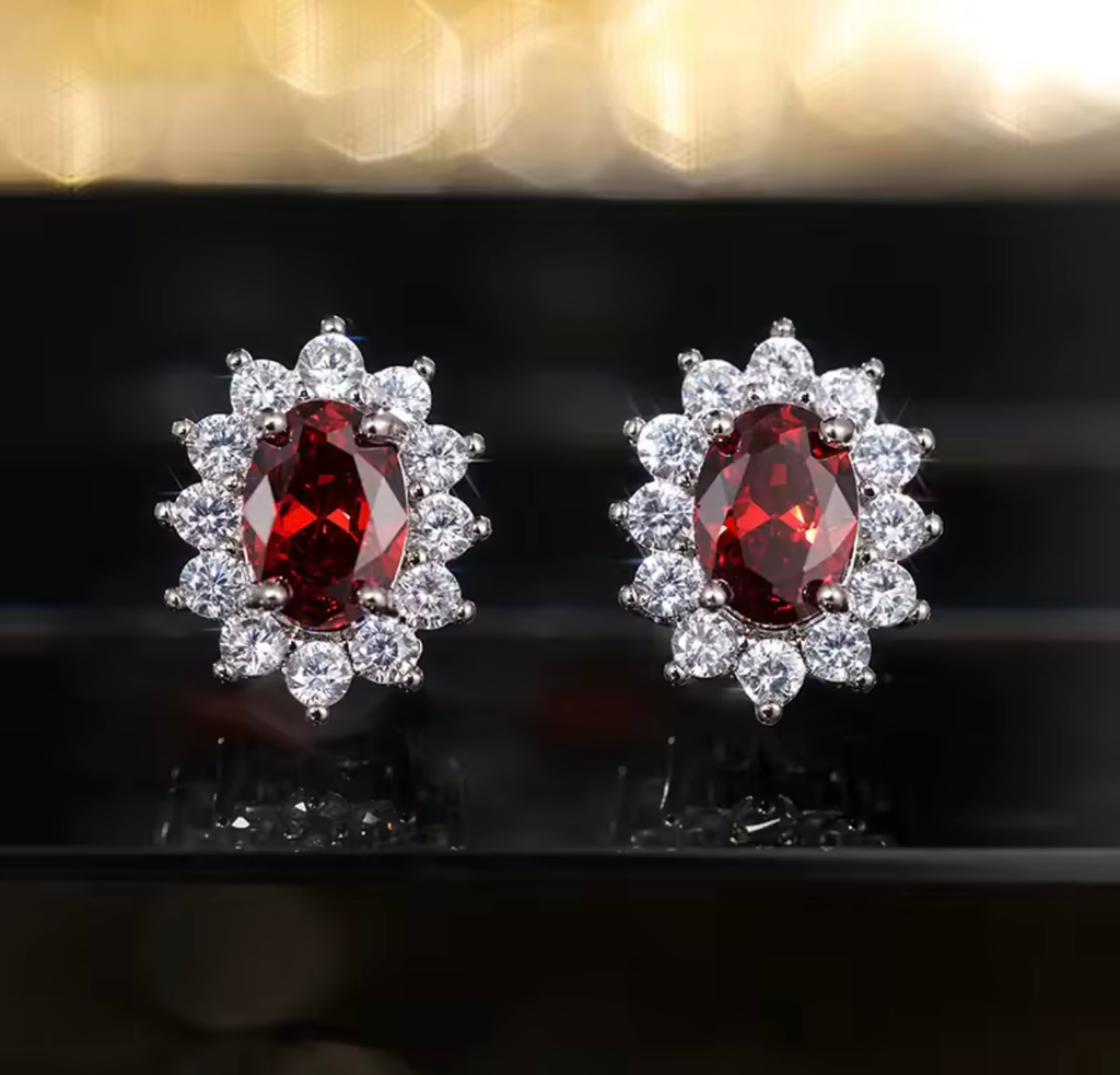 [S204] Arete Studs Diana Rubi Plata .925 con baño de rodio