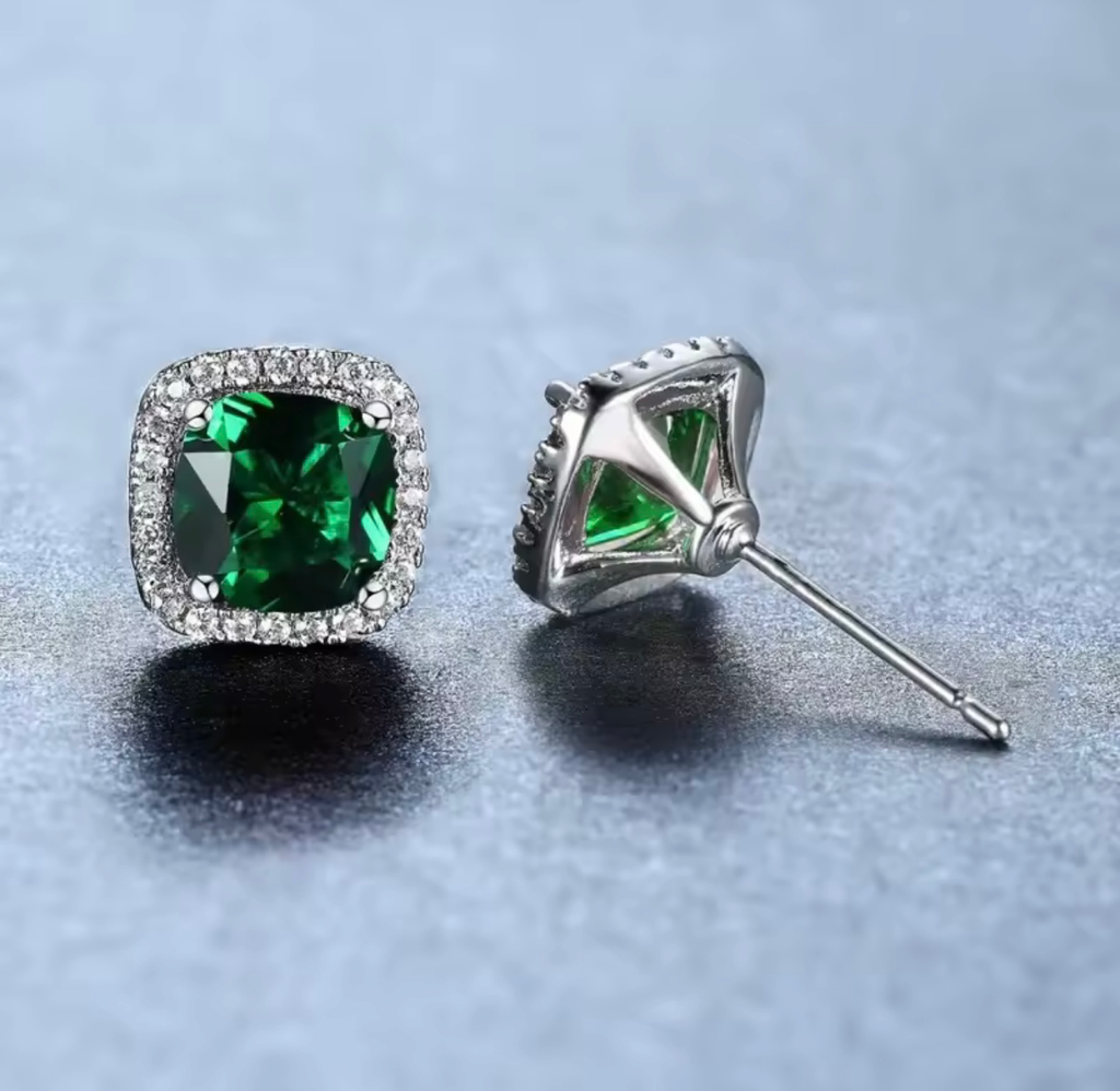 Arete Studs Carlota Esmeralda Plata .925 con baño de rodio