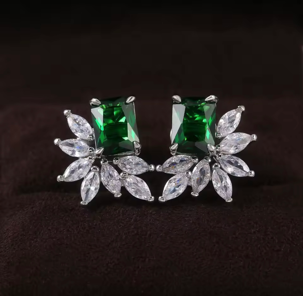 [S219] Arete Studs Anastacia Esmeralda Plata .925 con baño de rodio