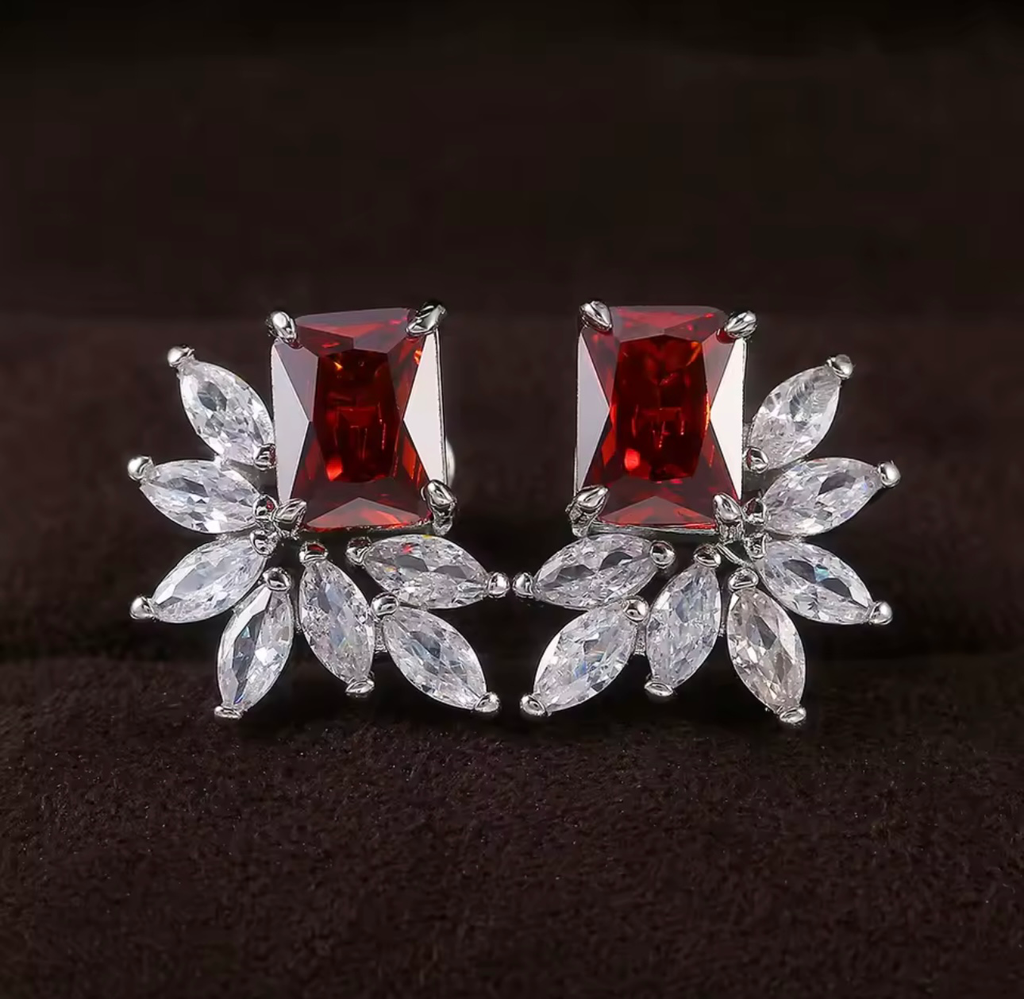 [S220] Arete Studs Anastacia Rubi Plata .925 con baño de rodio