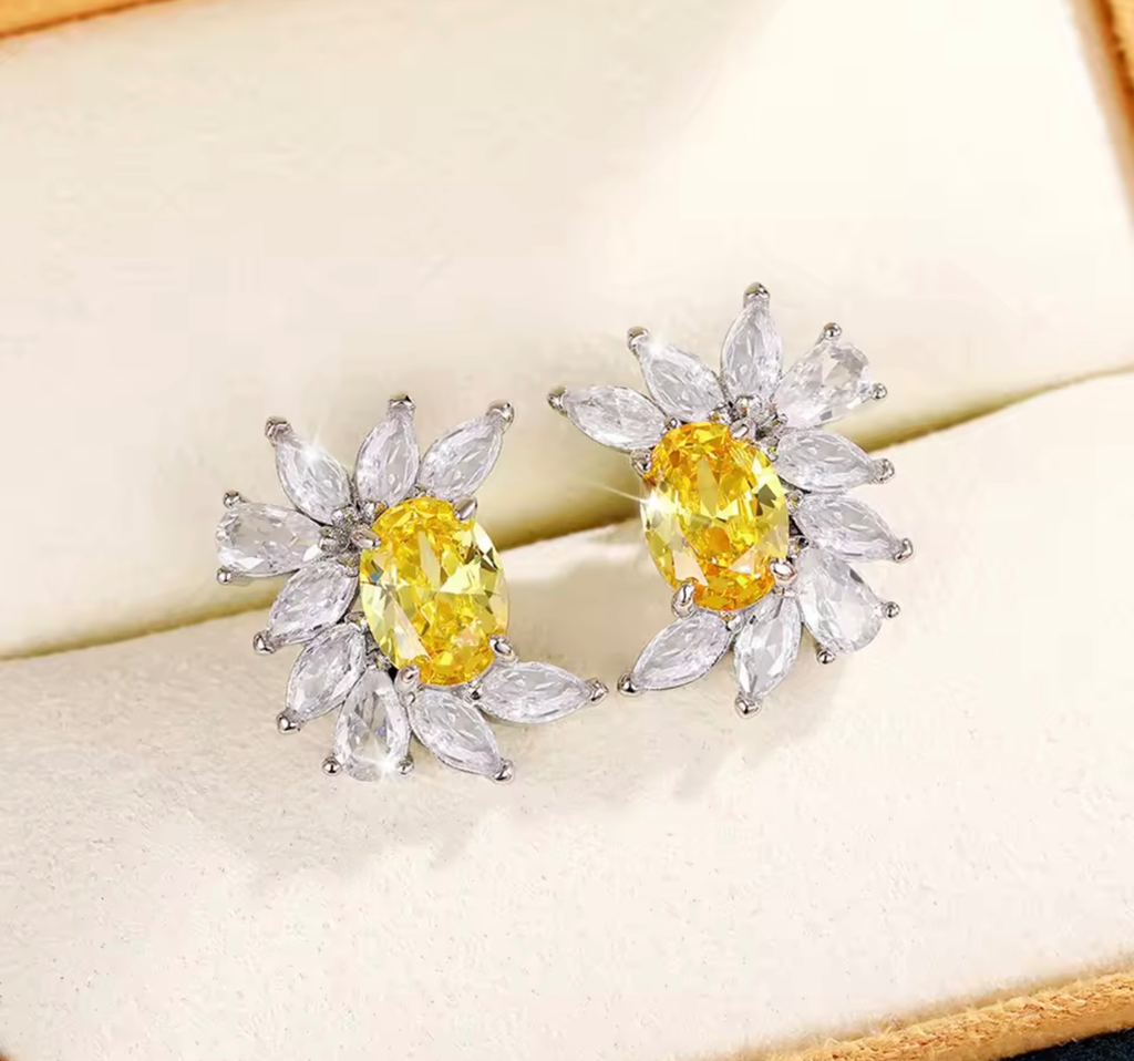 [S225] Arete Studs Adelaida Plata .925 con baño de rodio