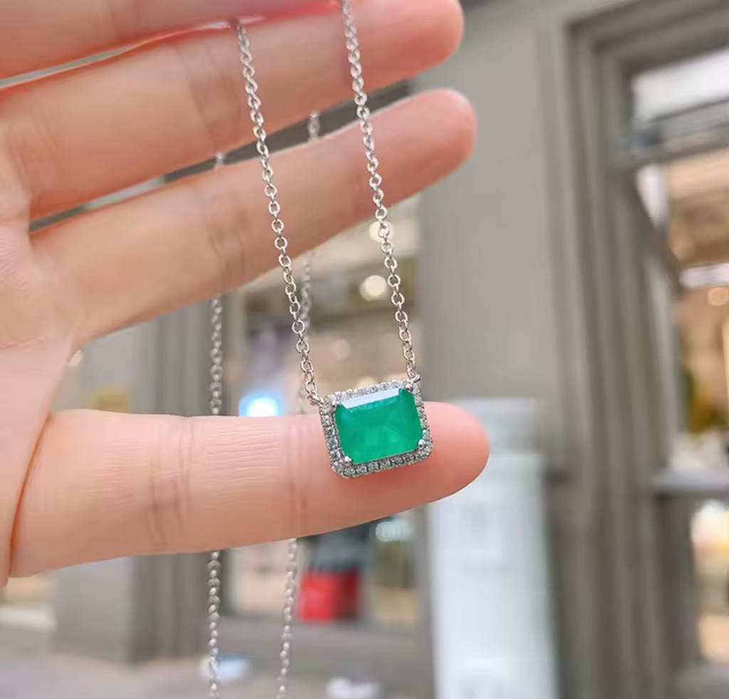 Collar Artemisa Esmeralda Plata .925 con rodio