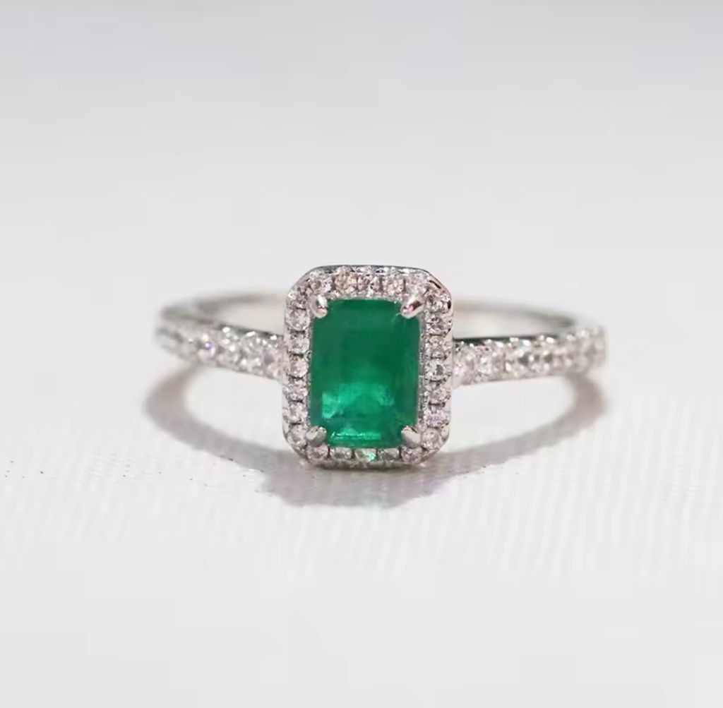 [S318.5] Anillo Esmeralda Natural Plata .925 (5)