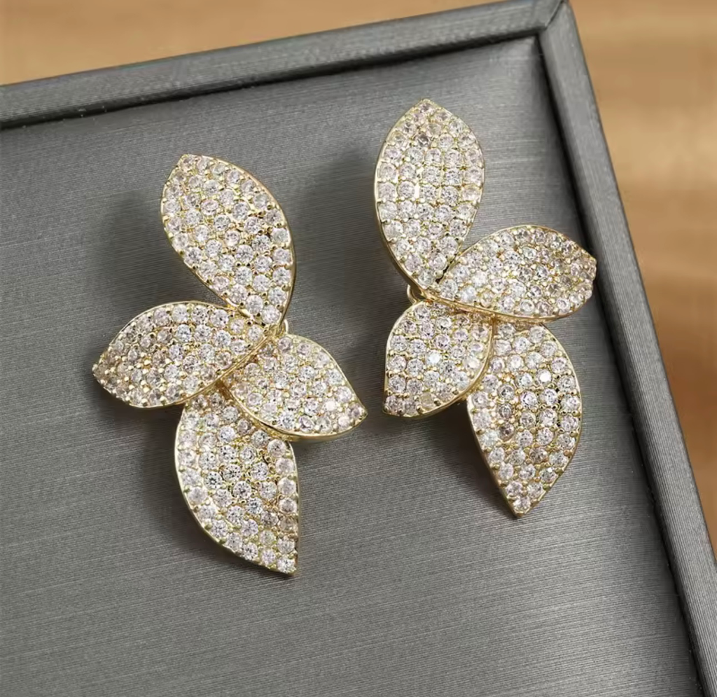 Arete Megan Dorado Plata .925 con rodio y zirconia premium