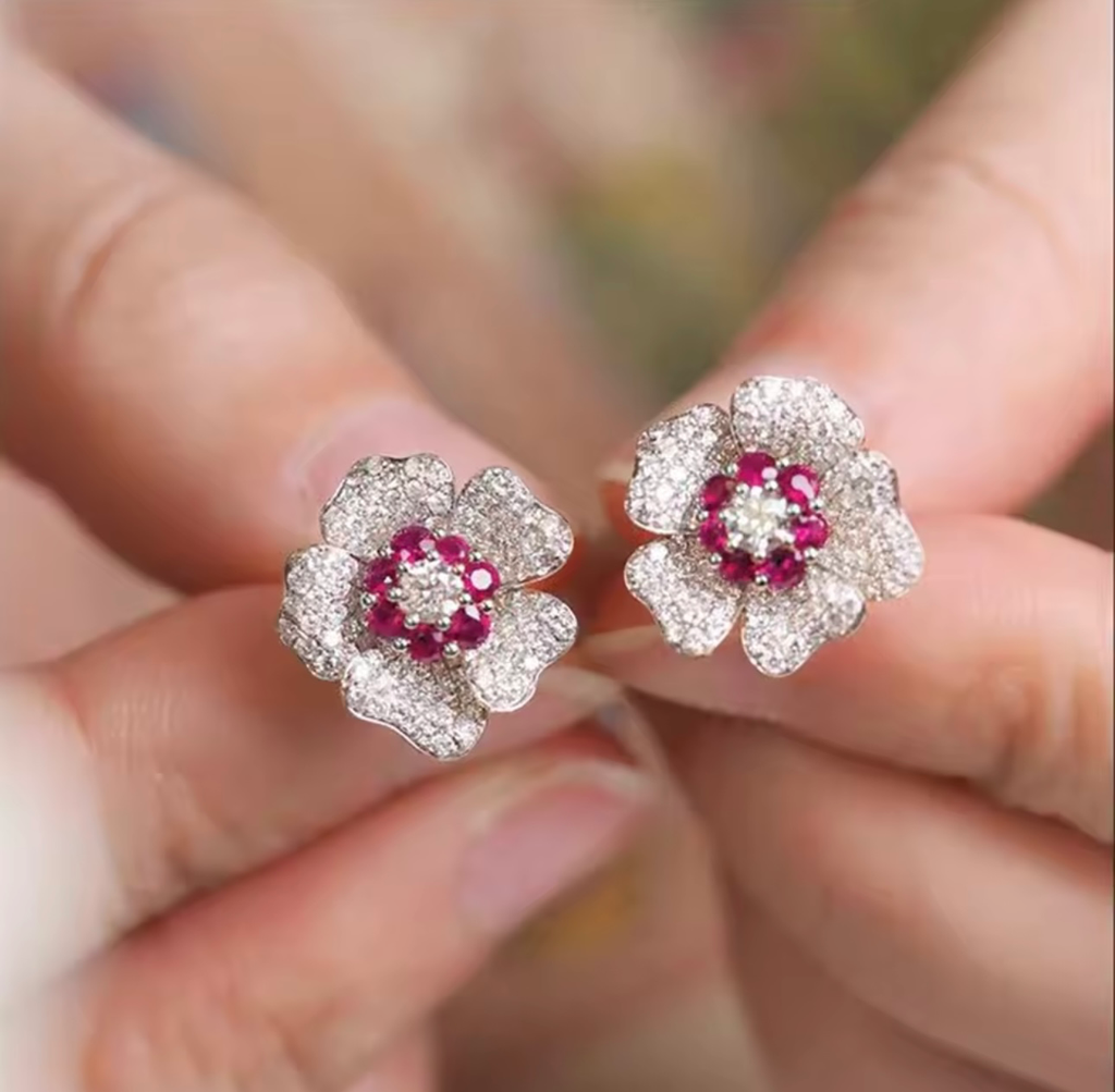 [S240] Arete Studs Amelia Roja Plata .925 con rodio 