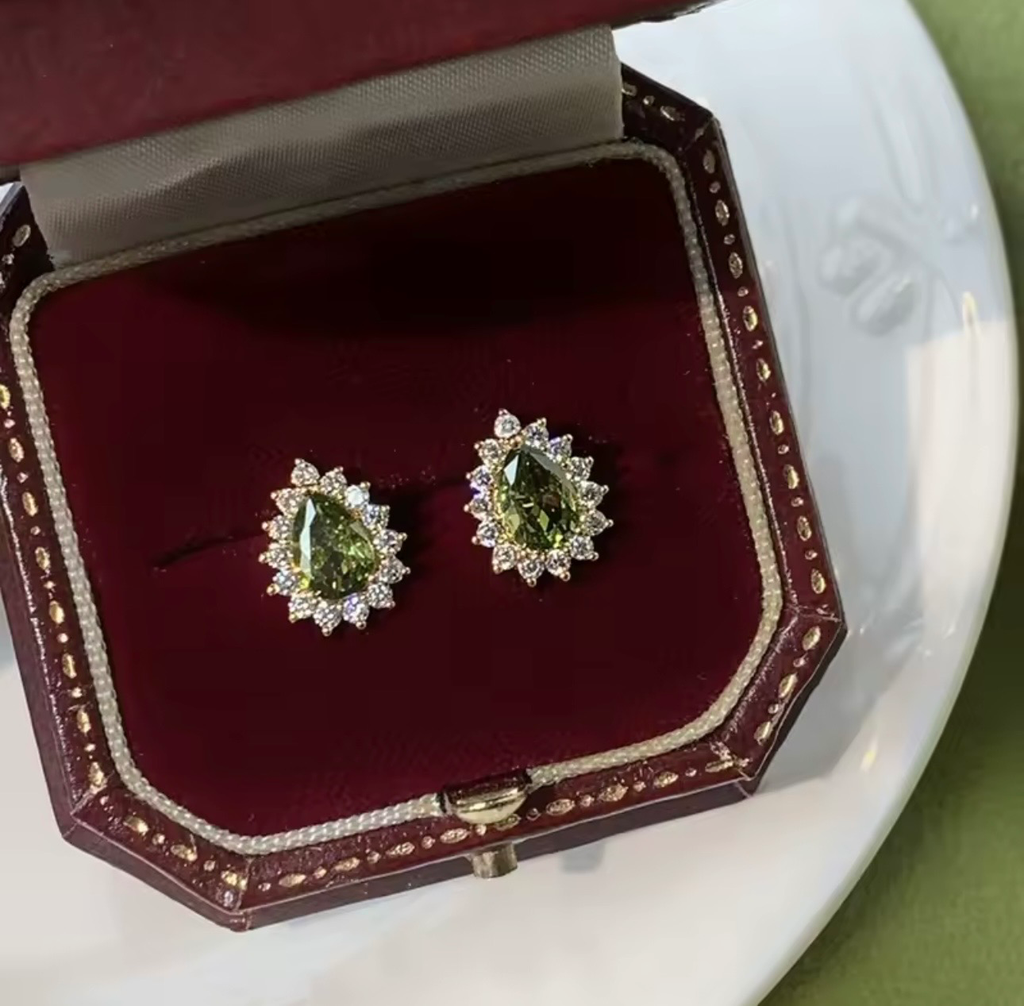 [S248] Arete Studs Olivia con baño de oro y rodio